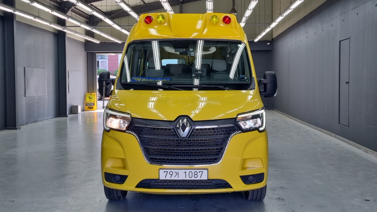 Renault (Samsung) Master School Bus 15-Seater — пробег 54 000 км — фото 3 из 5