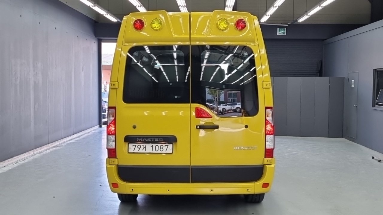 Renault (Samsung) Master School Bus 15-Seater — пробег 54 000 км — фото 4 из 5