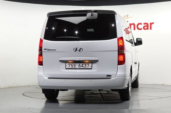 Hyundai Starex 12-Seater LPi Smart — пробег 106 498 км — фото 4 из 5