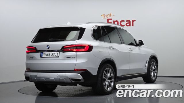 BMW X5 xDrive 30d xLine — пробег 143 755 км — фото 2 из 5