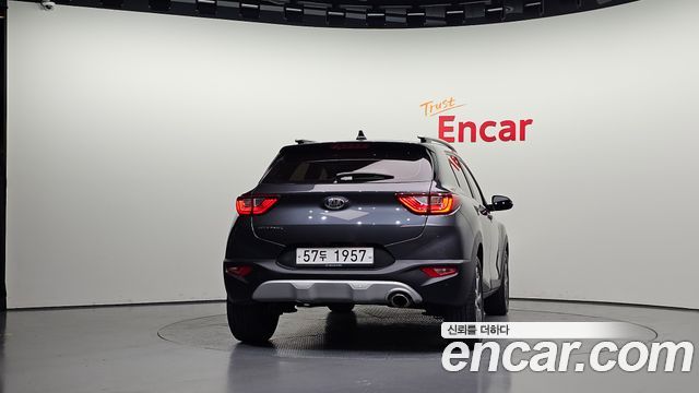 Kia Stonic из Кореи Encar