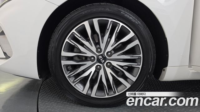 Kia K7 из Кореи Encar