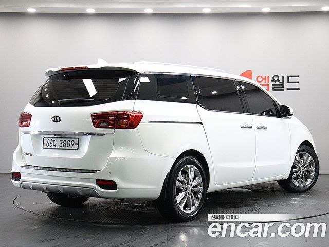Kia Carnival 9-Seater Noblesse — пробег 224 456 км — фото 3 из 5