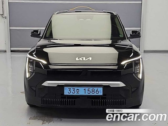 Kia EV3 Standard 2WD Air — пробег 48 148 км — фото 2 из 5