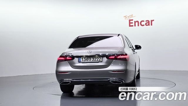 Mercedes-Benz E-Class из Кореи Encar