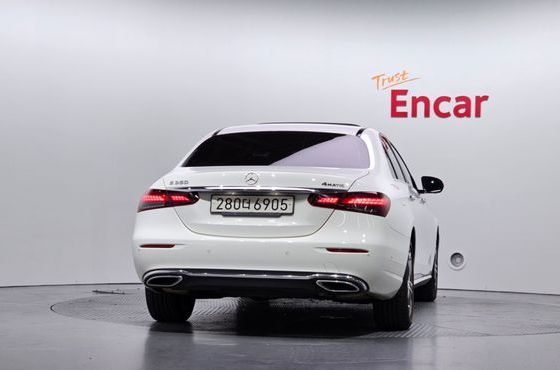Mercedes-Benz E-Class E350 4MATIC Avantgarde — пробег 42 733 км — фото 4 из 5