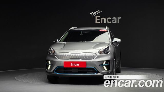 Kia Niro Prestige — пробег 88 617 км — фото 3 из 5