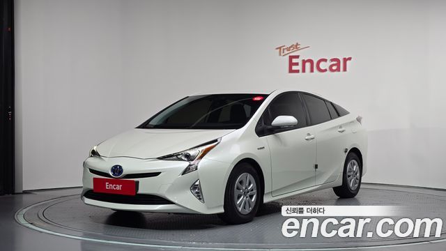 Toyota Prius из Кореи Encar