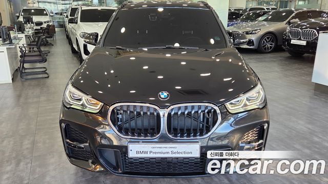 BMW X1 xDrive 20i M Sport — пробег 12 954 км — фото 3 из 5