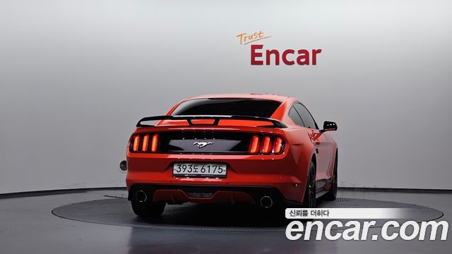Ford Mustang Coupe — пробег 114 693 км — фото 4 из 5