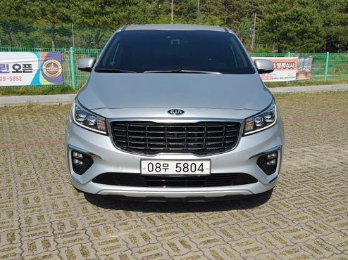 Kia Carnival 9-Seater Noblesse Special — пробег 68 667 км — фото 2 из 5
