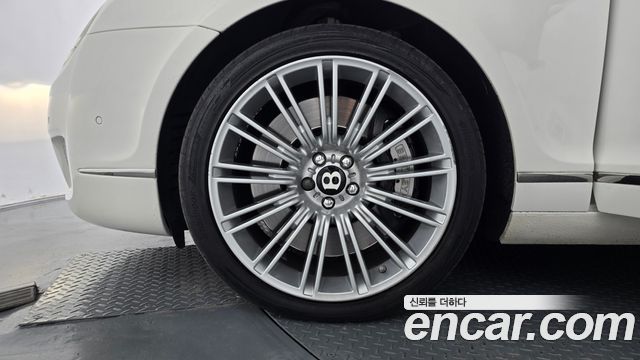 Bentley Flying Spur из Кореи Encar