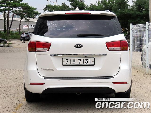 Kia Carnival из Кореи Encar