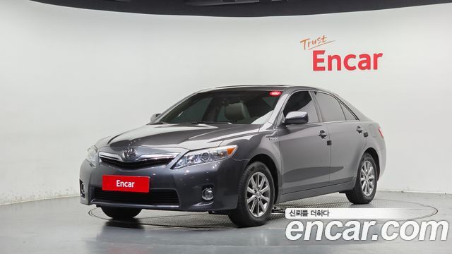 Toyota Camry Hybrid — пробег 76 313 км — фото 1 из 5