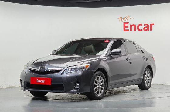 Toyota Camry Hybrid — пробег 76 313 км — фото 1 из 5