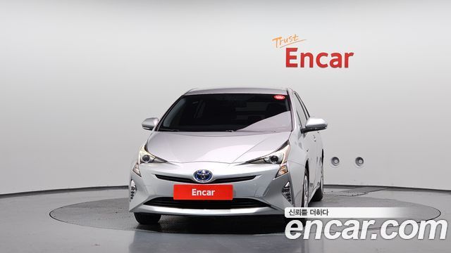 Toyota Prius из Кореи Encar