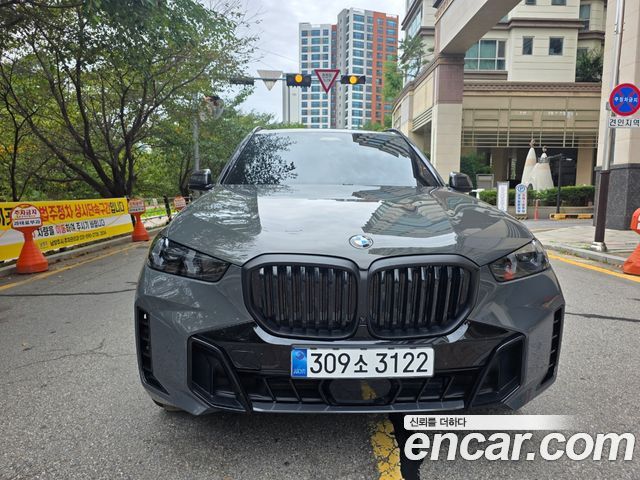 BMW X5 xDrive 40i M Sport — пробег 10 100 км — фото 3 из 5
