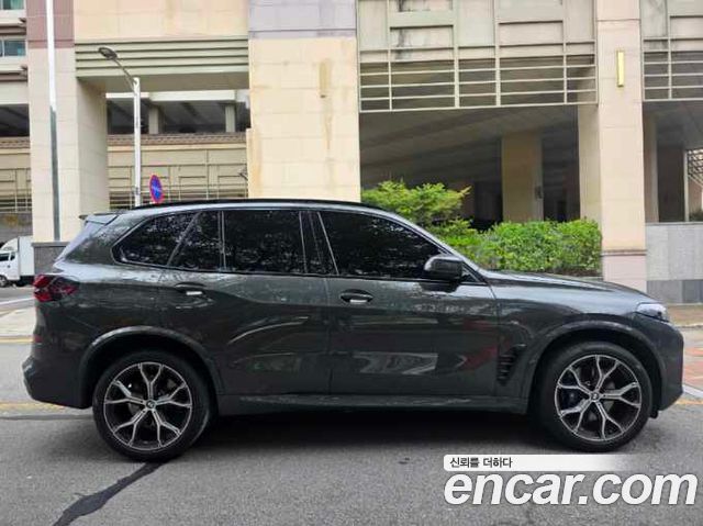 BMW X5 xDrive 40i M Sport — пробег 10 100 км — фото 5 из 5