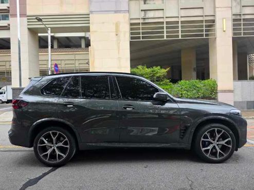 BMW X5 xDrive 40i M Sport — пробег 10 100 км — фото 5 из 5