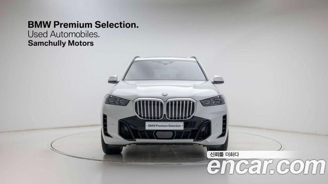 BMW X5 xDrive 40i M Sport — пробег 10 100 км — фото 2 из 5