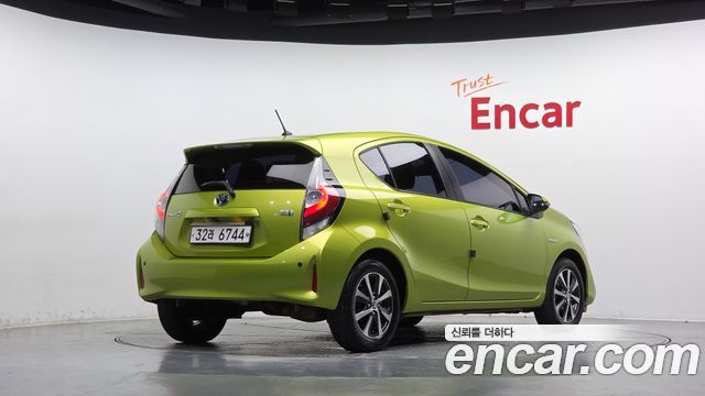 Toyota Prius из Кореи Encar