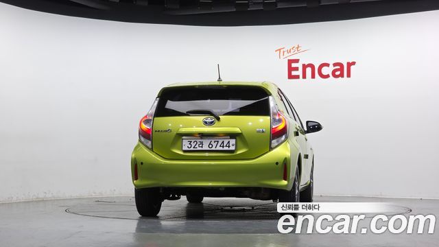 Toyota Prius из Кореи Encar