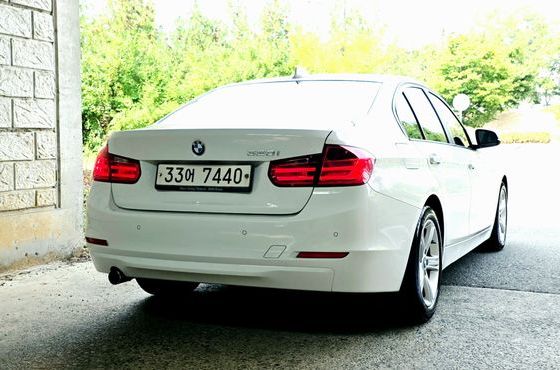 BMW 3-Series 320i — пробег 100 360 км — фото 2 из 5