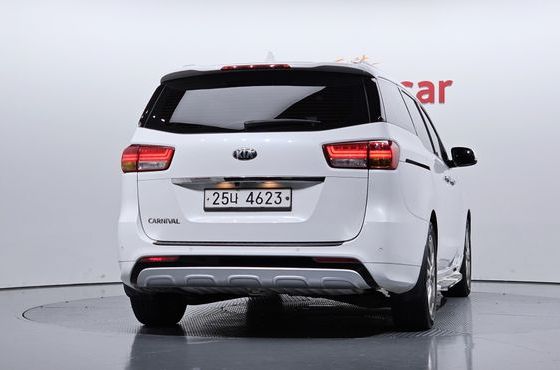 Kia Carnival 9-seater Prestige — пробег 115 902 км — фото 4 из 5