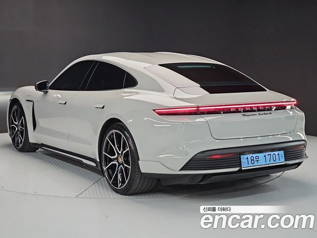 Porsche Taycan из Кореи Encar
