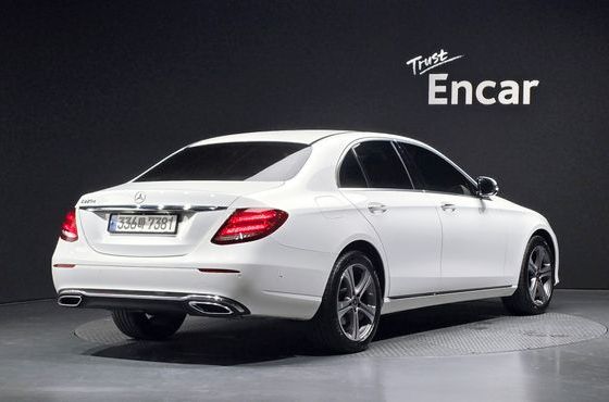Mercedes-Benz E-Class E220d Avantgarde — пробег 116 297 км — фото 2 из 5