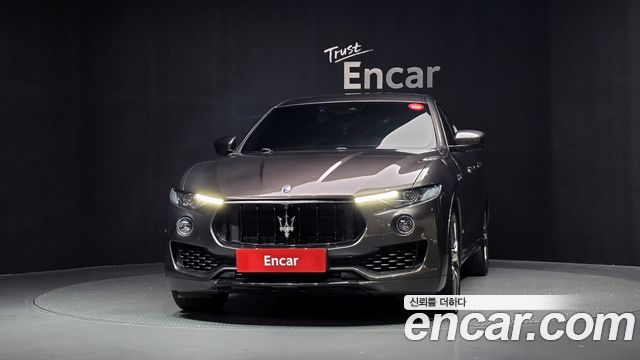 Maserati Levante из Кореи Encar