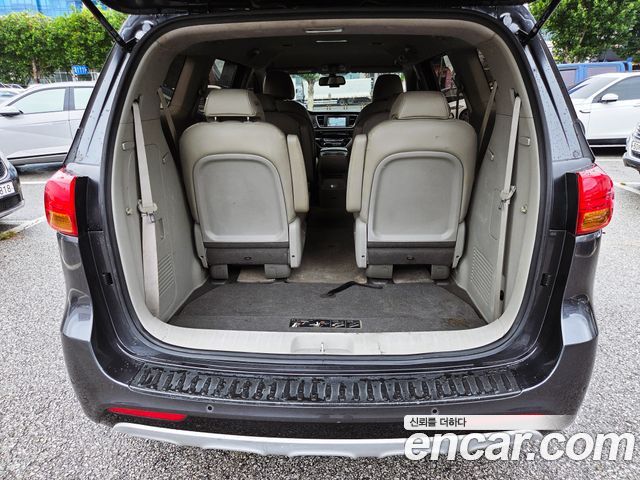 Kia Carnival 9-seater Luxury — пробег 187 672 км — фото 5 из 5