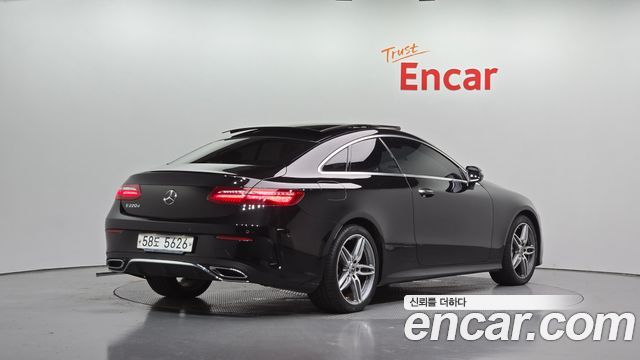 Mercedes-Benz E-Class из Кореи Encar