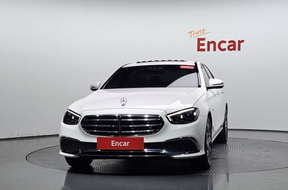 Mercedes-Benz E-Class E300e 4MATIC Exclusive — пробег 65 871 км — фото 3 из 5