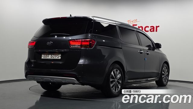 Kia Carnival из Кореи Encar
