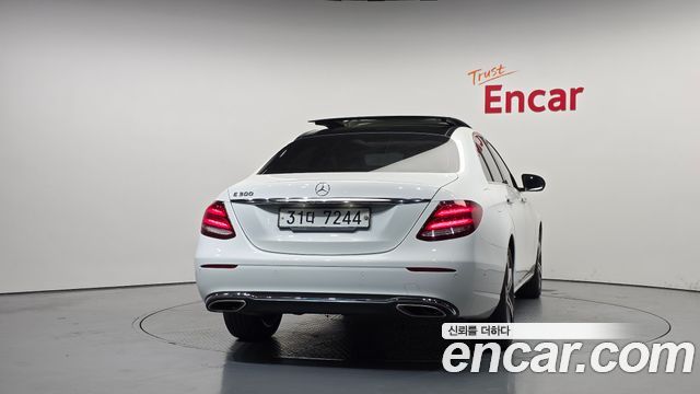 Mercedes-Benz E-Class из Кореи Encar