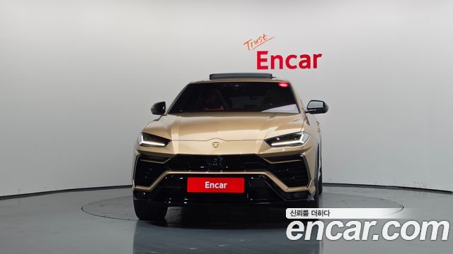 Lamborghini Urus из Кореи Encar