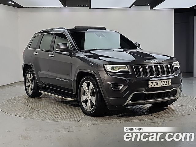 Jeep Cherokee 3.0 Diesel Overland WK2 — пробег 128 800 км — фото 2 из 5