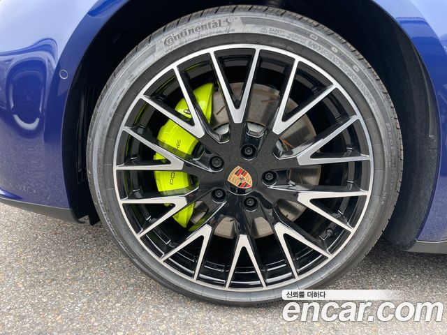 Porsche Panamera 2.9 AWD E-Hybrid — пробег 16 000 км — фото 5 из 5