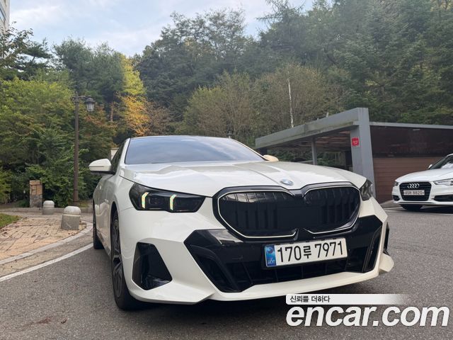 BMW 5-Series 520i M Sport — пробег 9 000 км — фото 3 из 5