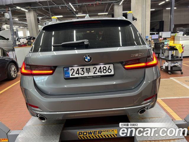 BMW 3-Series 320i Touring — пробег 10 353 км — фото 4 из 5