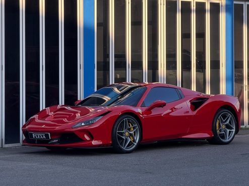 Ferrari F8 3.9 V8 — пробег 9 900 км — фото 1 из 5