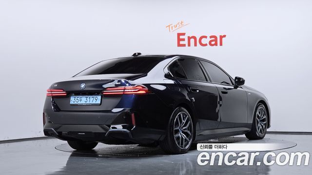 BMW i5 eDrive 40 M Sport — пробег 78 110 км — фото 2 из 5