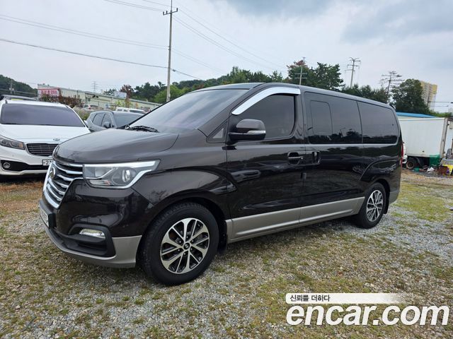 Hyundai Starex Urban 9-Seater Exclusive — пробег 164 880 км — фото 1 из 5