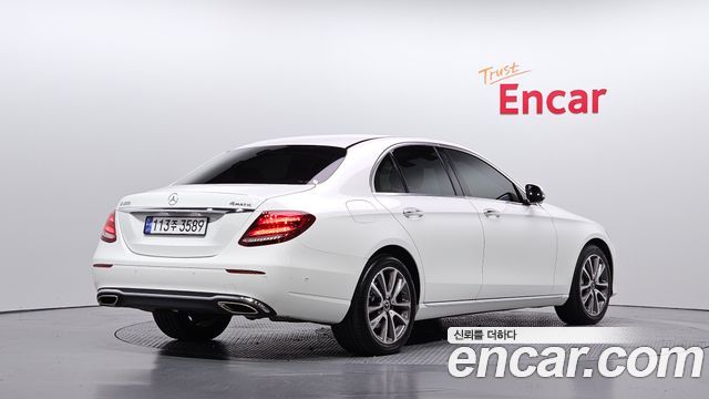 Mercedes-Benz E-Class из Кореи Encar