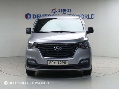 Hyundai Starex Van 3-Seater Smart — пробег 305 873 км — фото 1 из 5