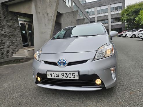 Toyota Prius 1.8 M — пробег 94 000 км — фото 2 из 5