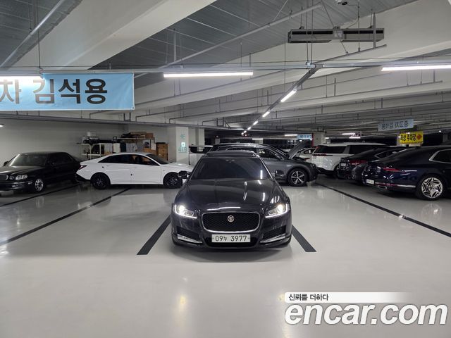 Jaguar XF 20d Prestige — пробег 63 000 км — фото 1 из 5