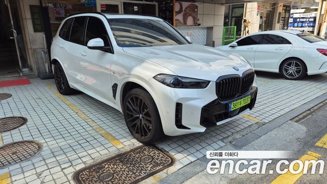 BMW X5 xDrive 50e M Sport — пробег 38 000 км — фото 2 из 5