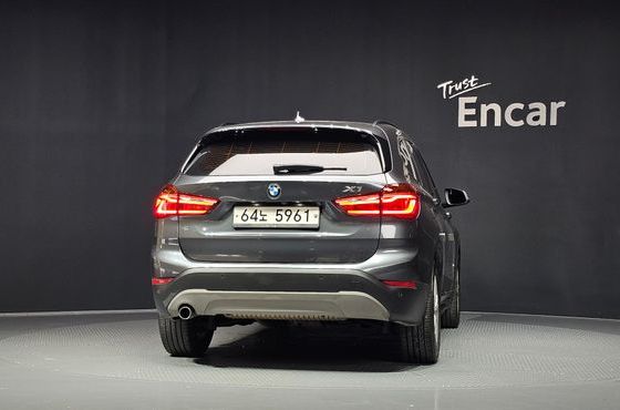 BMW X1 xDrive 18d — пробег 108 021 км — фото 4 из 5